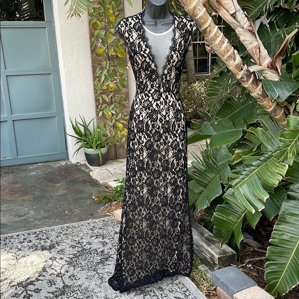lace formal trumpet maxi dress with train